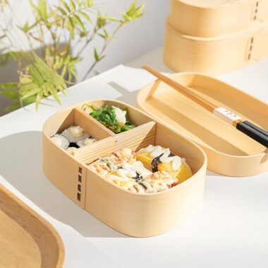 r wooden bento lunch box with partition