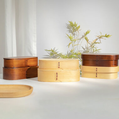 r wooden bento lunch box with partition