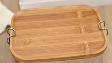 Custom bamboo wooden lid lunch box