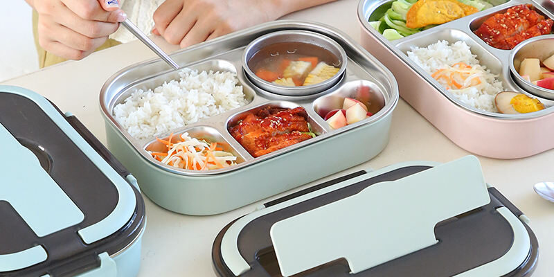 plastic lunch box with handle