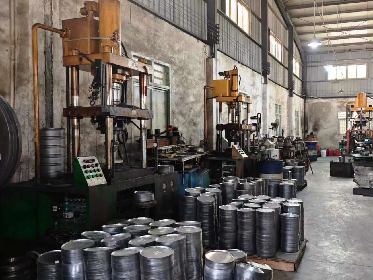 lunch box product inspection area for lunch box manufacturing support
